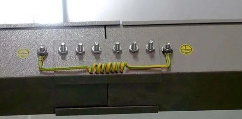 電纜橋架跨接線安裝標準依據